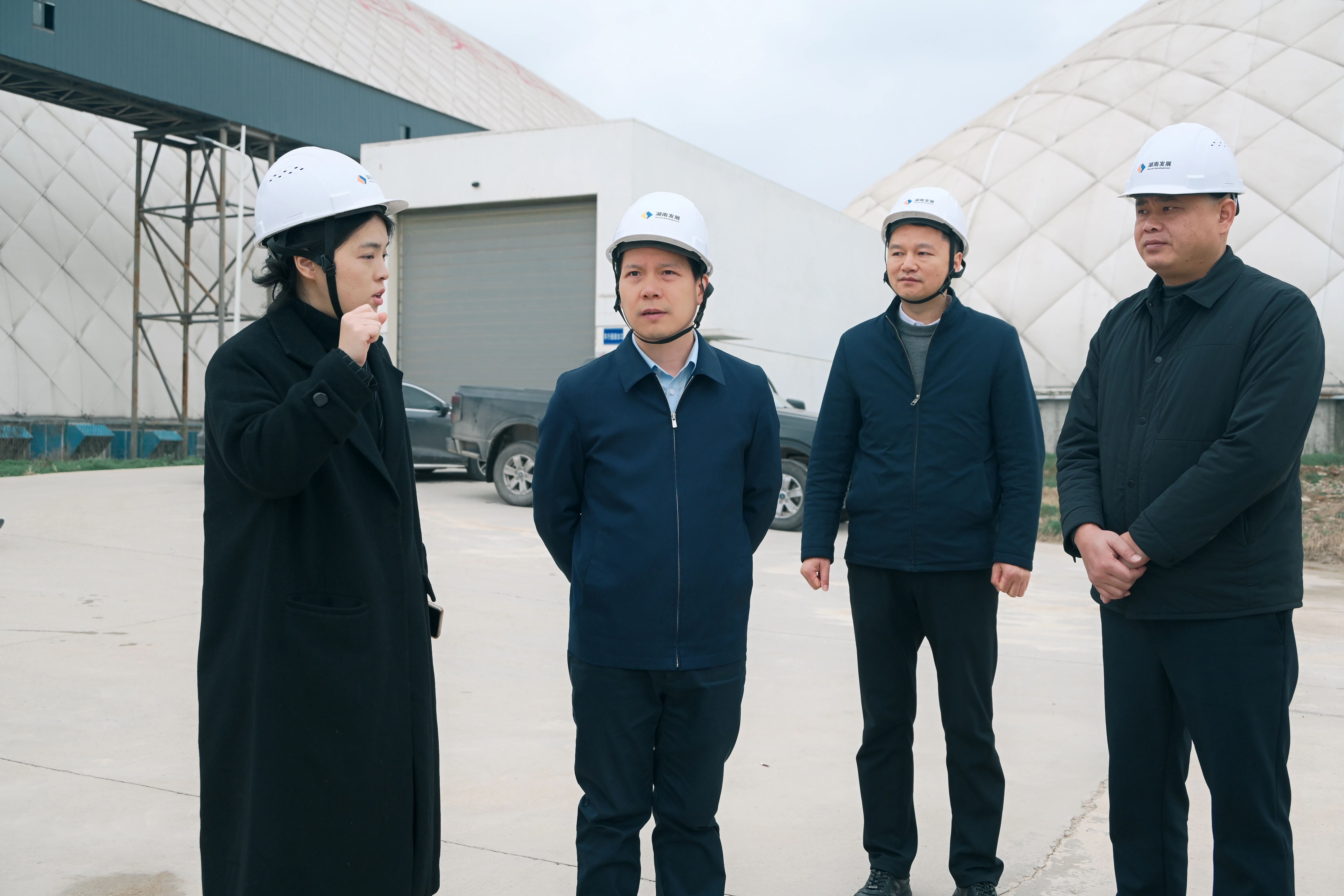 廖江華調(diào)研湖南發(fā)展機(jī)制砂和砂石集散中心項目